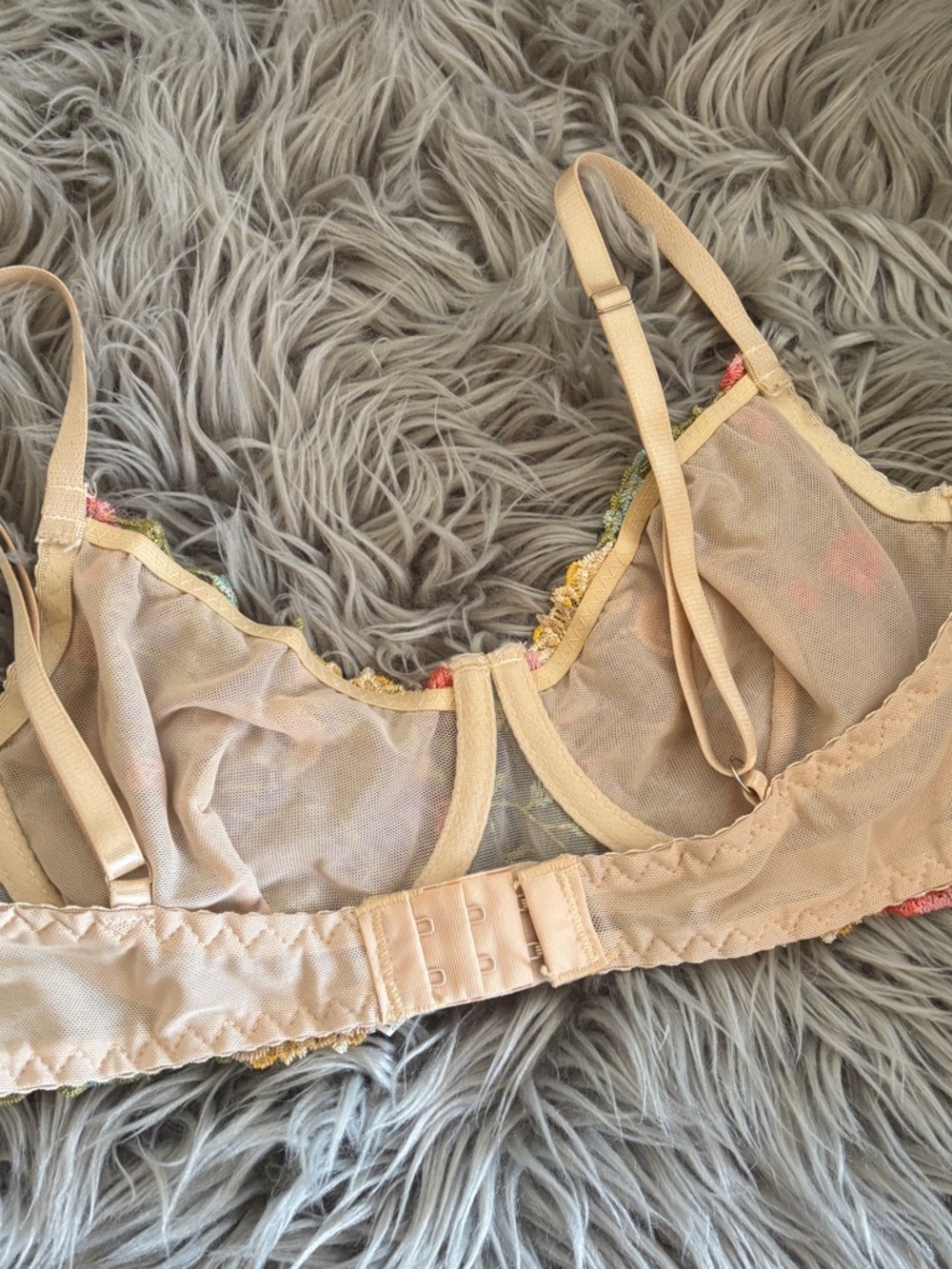 Sheer Floral Embroidered Bra Top Mesh Lace Bralette Romantic Coquette M - Picture 3 of 4